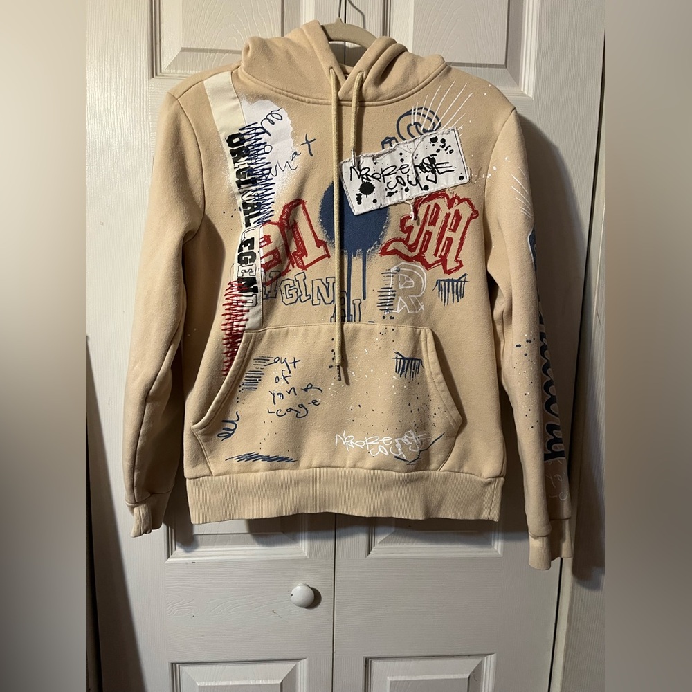 Decibel Graffiti Graphic Hoodie Front Pocket Size M